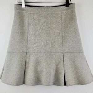 Madewell heather gray pleated mini skirt featuring a flared hem 4